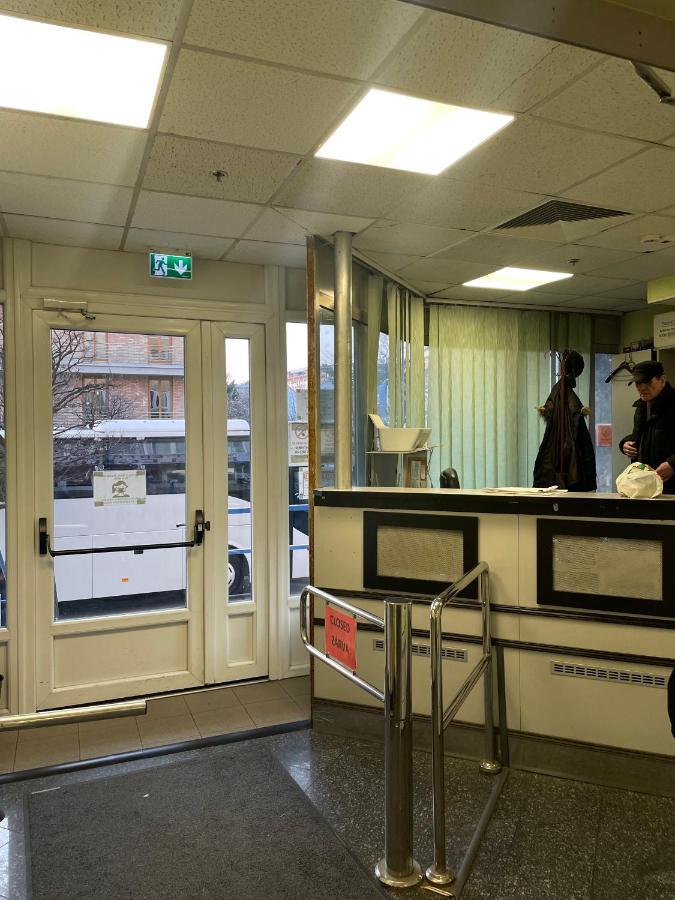 The College Group Hostel ブダペスト エクステリア 写真
