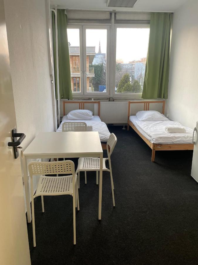 The College Group Hostel ブダペスト エクステリア 写真